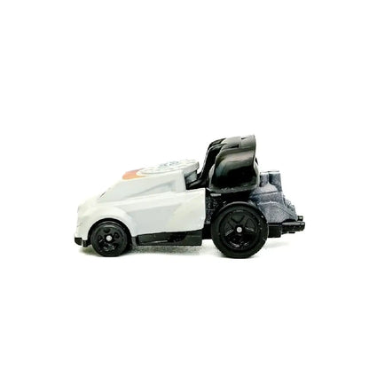 Hot Wheels Quick Chat – 1:64 Diecast Fantasy Car